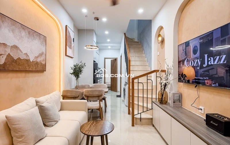 Bán nhà Hẻm Nhựa xe Tải 8m, đường Nhất Chi Mai, DTSD 60m2, 3PN, P.13 Tân Bình. chỉ 6.45 tỷ